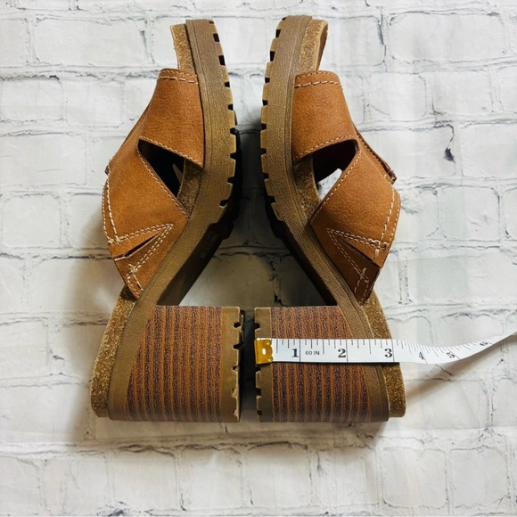 Jellypop Womens Size 8M Lagoon Lug Slide Sandals Chunky Heel Y2K Tan - Picture 7 of 10